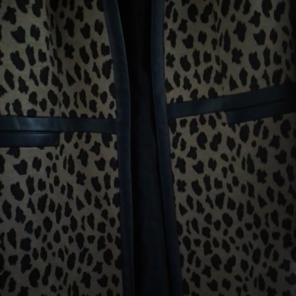 NWT Leopard Print Women's Coat - Picture 4 of 7